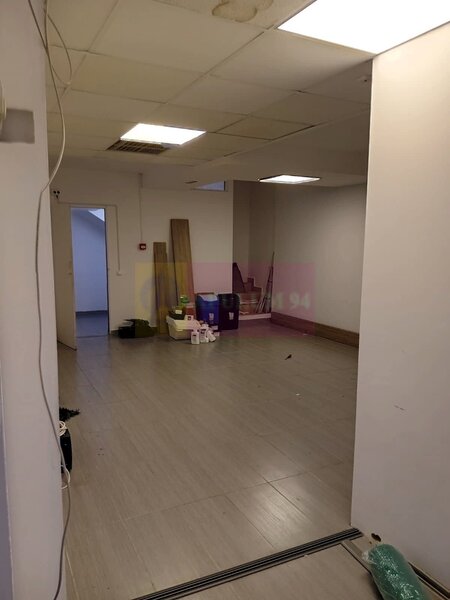 Spatiu 106 mp demisol, intrare separata, utilitati incluse