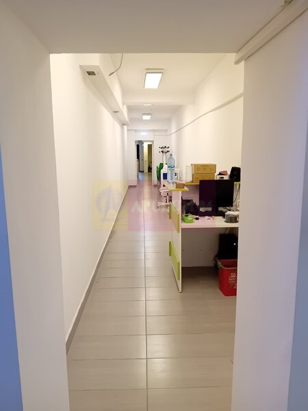 Spatiu 106 mp demisol, intrare separata, utilitati incluse